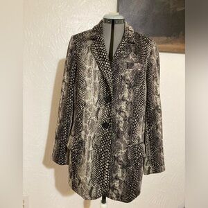 CHICO’S multiple colors snake print blazer jacket size 2. plus size.